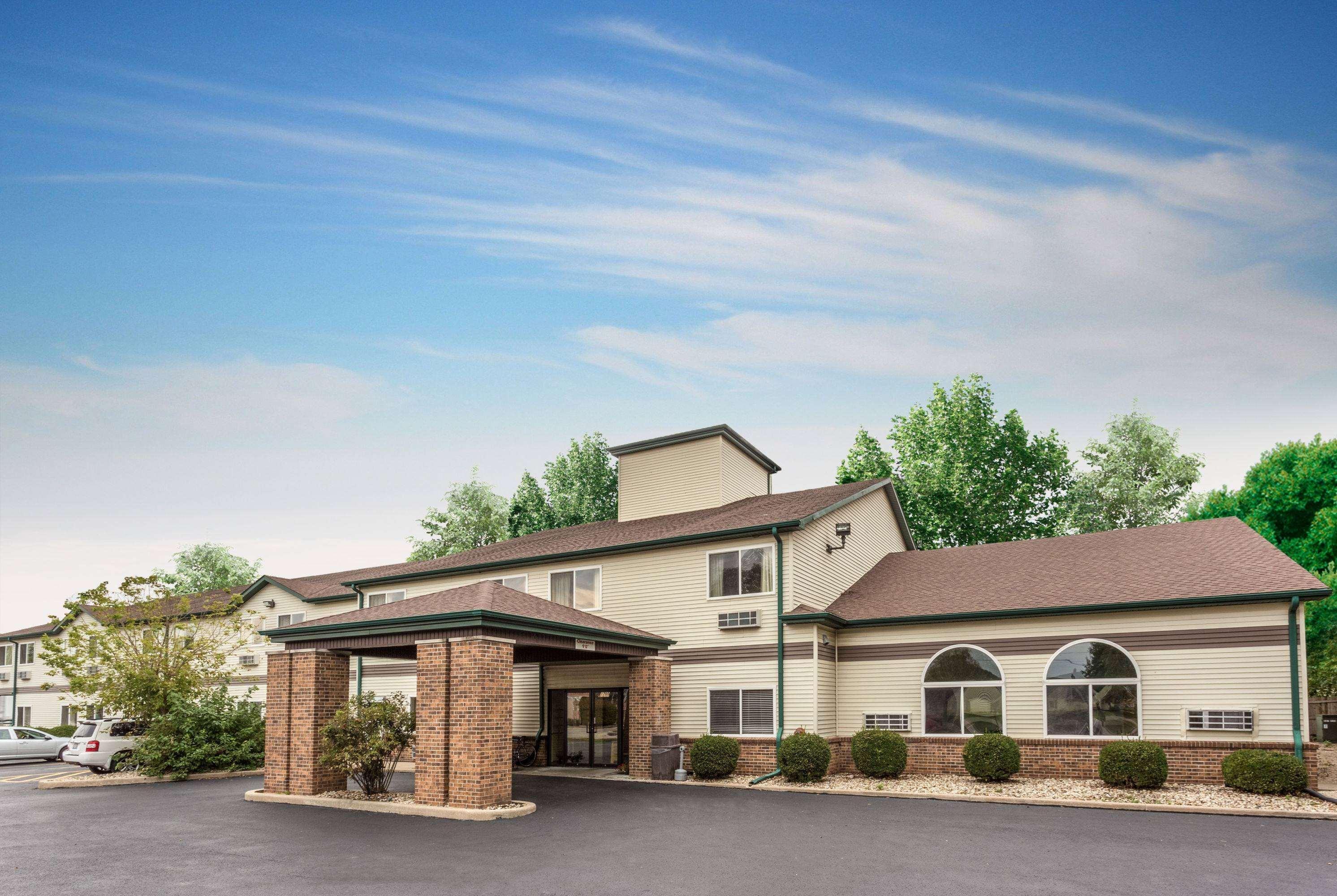Americinn By Wyndham Streator Εξωτερικό φωτογραφία